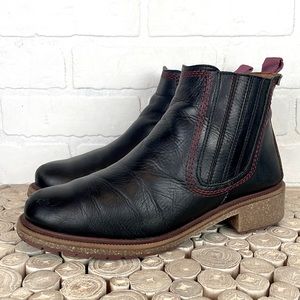 Pikolinos Aspe Chelsea Lug Sole Black Leather Ankle Boots 10